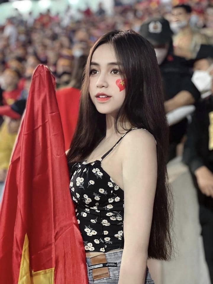 Vẻ Đẹp Ẩn Giấu Khám Phá Nghệ Thuật Nhiếp Ảnh Hình Ảnh Gái Xinh Ngầu Đầy Cảm Xúc Và Bí Ẩn