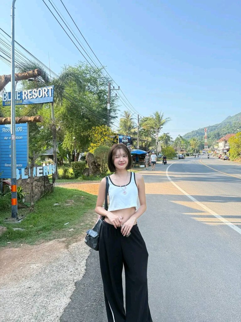 Gái Xinh Ảnh Thật Tỏa Sáng Quyến Rũ Giữa Mùa Hè Rực Rỡ Và Những Khoảnh Khắc Đẹp Mê Hồn