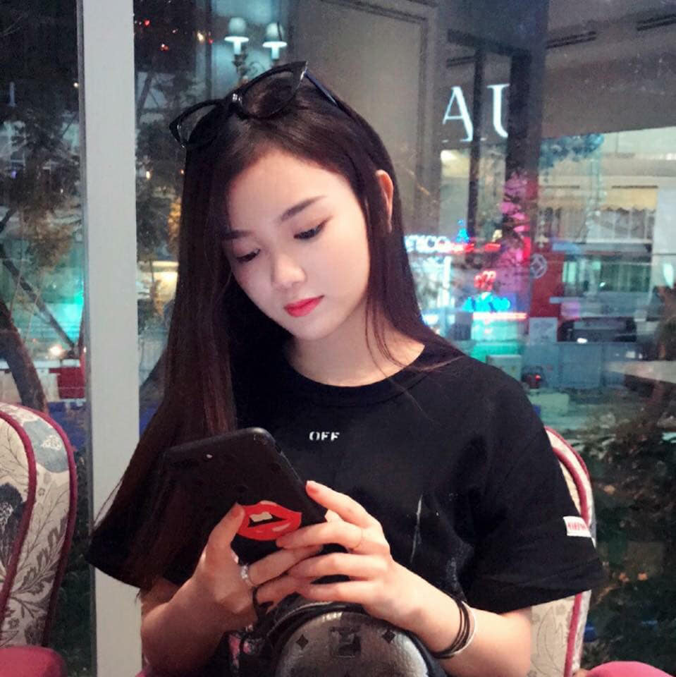 Hình Mặc Bikini Đẹp Vẻ Đẹp Biển Khơi Hòa Quyện Nét Duyên Dáng Gợi Cảm