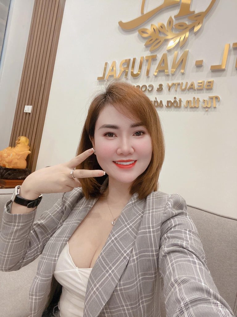 Ảnh Gái Xinh Không Mặc Đồ Góc Khuất Và Hệ Lụy Của Trào Lưu Mạng Xã Hội