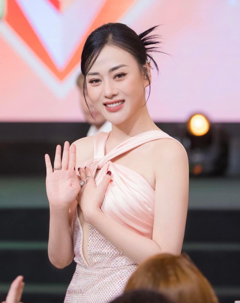 Hình Vẽ Gái Xinh Khám Phá Vẻ Đẹp Quyến Rũ Và Phong Cách Ảnh Chụp Nổi Bật