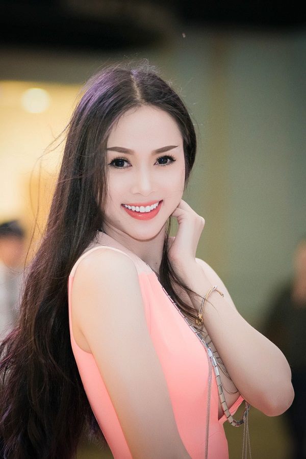 Anh Gai Xinh Mac Do Ngu Tỏa Sáng Quyến Rũ Giữa Mùa Hè Rực Rỡ Và Những Khoảnh Khắc Đẹp Mê Hồn