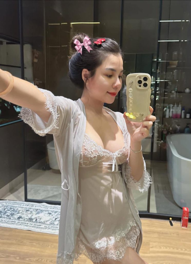 Vẻ Đẹp Tri Thức Anh Co Gai Dep Biểu Tượng Của Nét Quyến Rũ Độc Đáo Và Phong Cách Tinh Tế