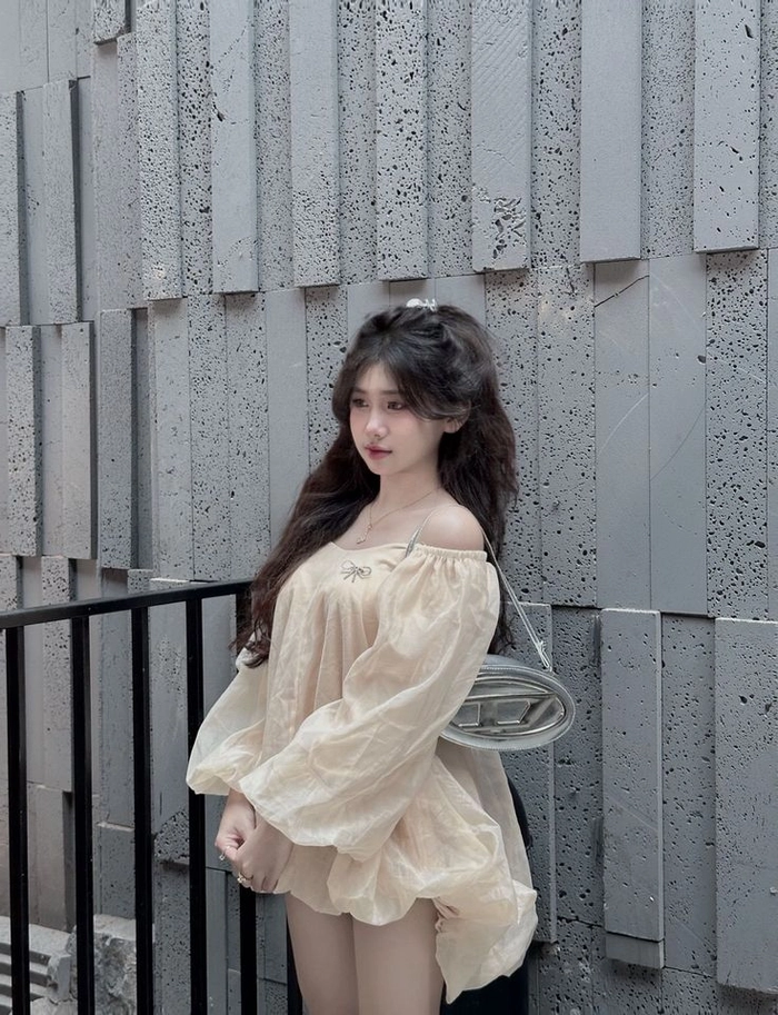 Ngắm Nhìn Bộ Sưu Tập Hình Ảnh Gái Xinh Tóc Dài – Nét Đẹp Hút Hồn Mọi Ánh Nhìn