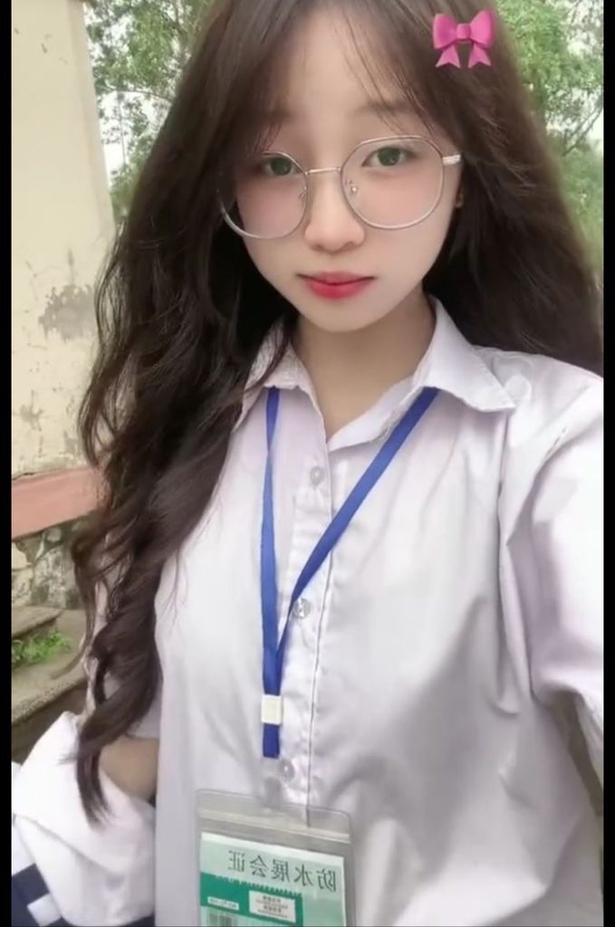 Ảnh Cute Con Gái – Vẻ Đẹp Trong Sáng Vượt Thời Gian Và Ý Nghĩa Văn Hóa Việt